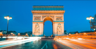 Photograph of the Arc de Triomphe in Paris